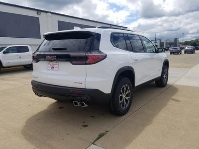 2026 GMC Acadia AWD AT4