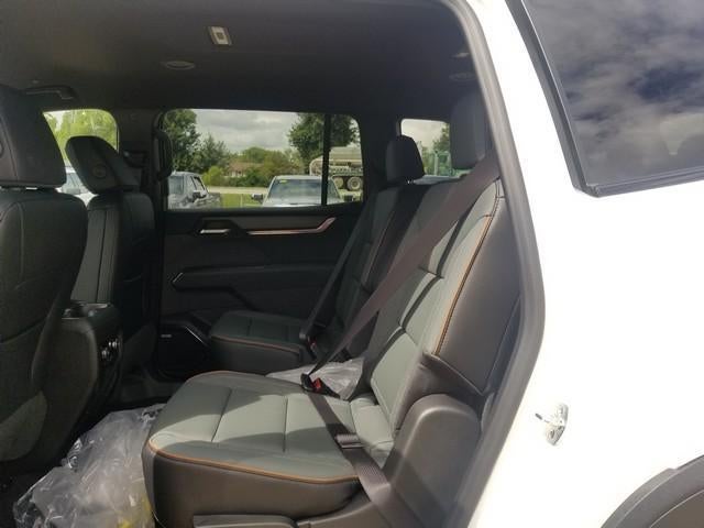 2026 GMC Acadia AWD AT4