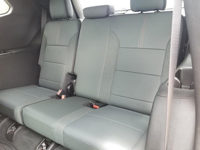 2025 GMC Acadia AWD AT4