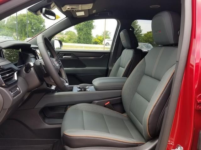 2025 GMC Acadia AWD AT4