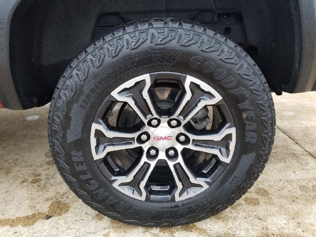 2023 GMC Canyon 4WD AT4