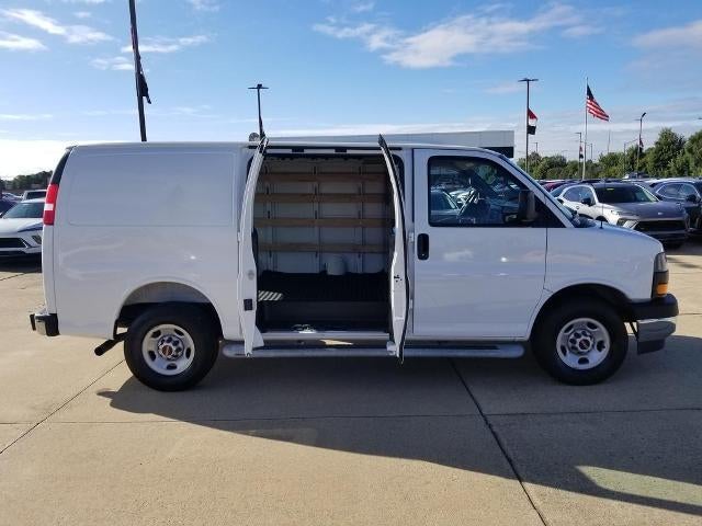 2025 GMC Savana Cargo Base