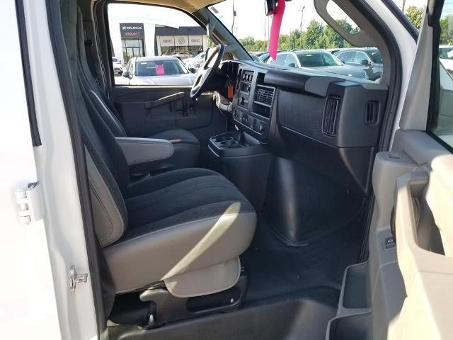 2025 GMC Savana Cargo Base
