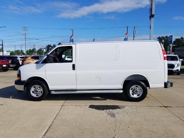 2025 GMC Savana Cargo Base