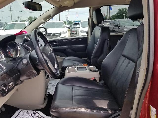 2015 Chrysler Town & Country Touring