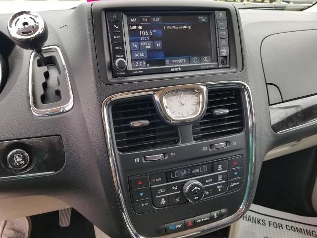 2015 Chrysler Town & Country Touring