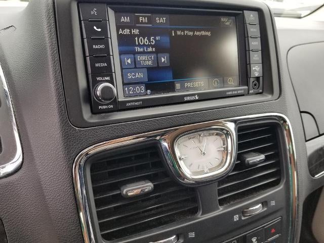 2015 Chrysler Town & Country Touring