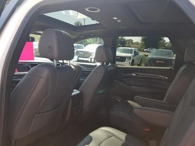 2022 Buick Enclave Essence
