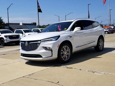 2022 Buick Enclave Essence