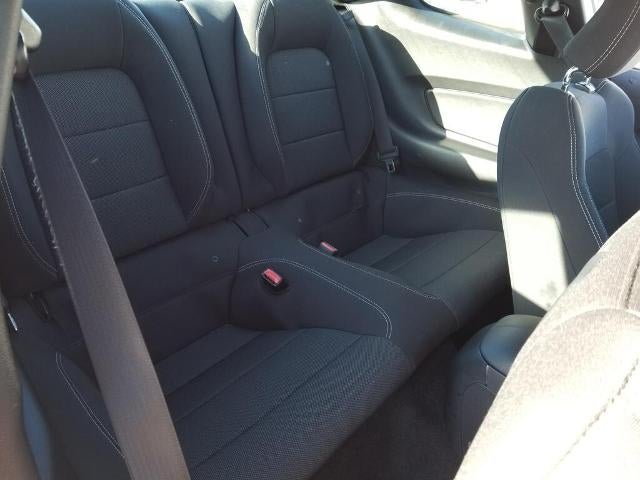 2016 Ford Mustang 2dr Fastback V6