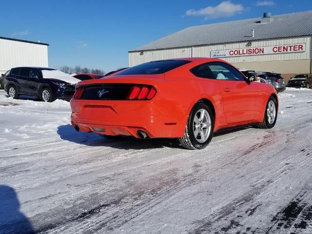 2016 Ford Mustang 2dr Fastback V6