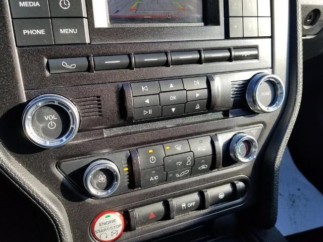 2016 Ford Mustang 2dr Fastback V6