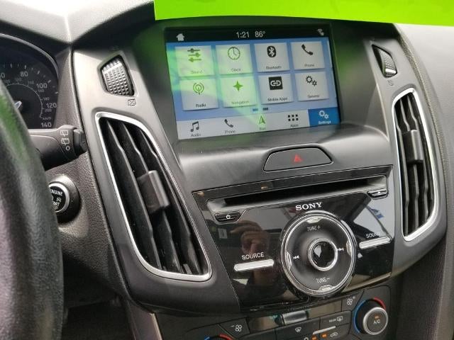 2018 Ford Focus Titanium Hatch