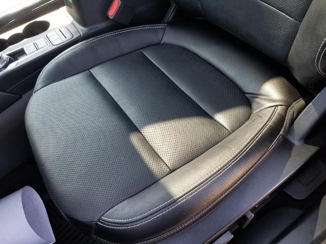 2020 Ford Escape Titanium Hybrid FWD