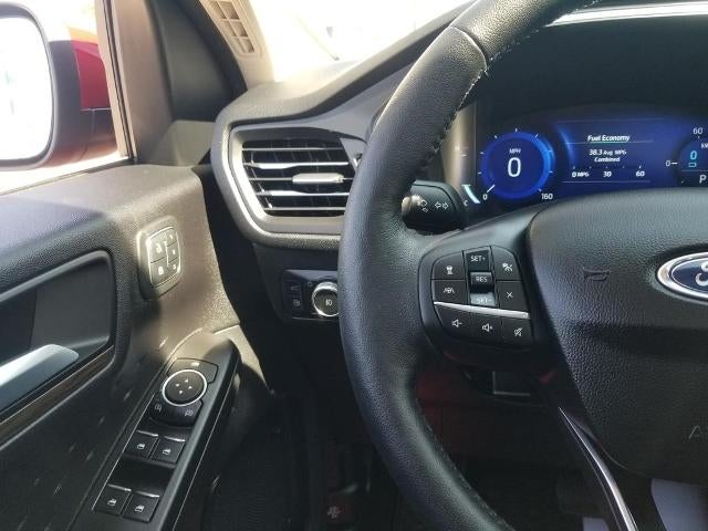 2020 Ford Escape Titanium Hybrid FWD