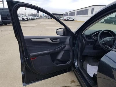 2022 Ford Escape SE FWD