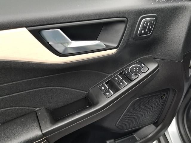 2022 Ford Escape Titanium AWD