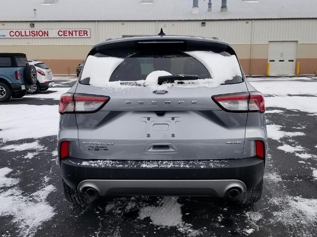 2022 Ford Escape Titanium AWD