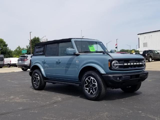 2022 Ford Bronco Base 4 Door 4x4