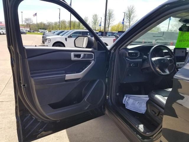 2023 Ford Explorer XLT 4WD