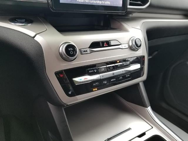 2022 Ford Explorer XLT 4WD