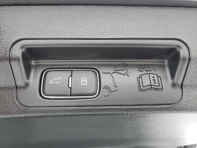 2023 Ford Explorer XLT 4WD