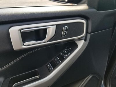2023 Ford Explorer XLT 4WD