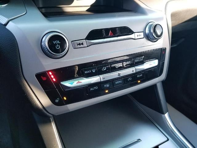 2023 Ford Explorer XLT 4WD