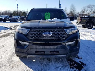 2023 Ford Explorer XLT 4WD