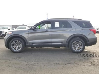 2023 Ford Explorer XLT 4WD
