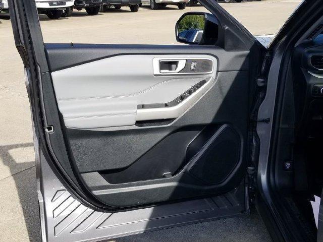 2023 Ford Explorer XLT 4WD
