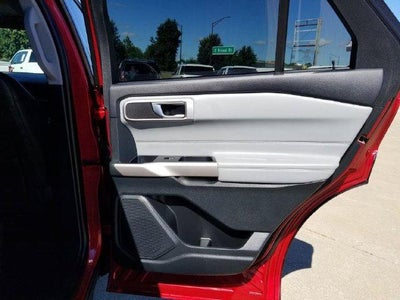 2024 Ford Explorer XLT 4WD