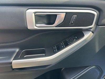 2023 Ford Explorer XLT 4WD