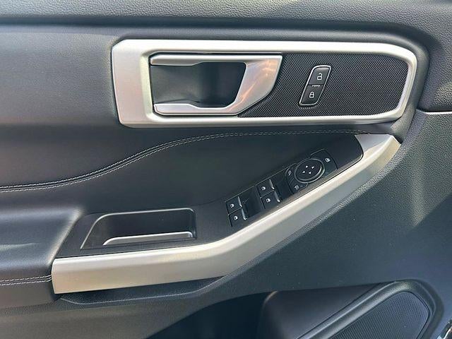 2023 Ford Explorer XLT 4WD