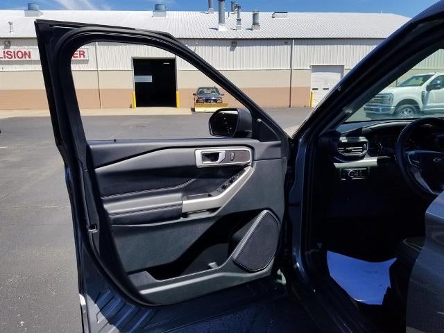 2023 Ford Explorer XLT 4WD