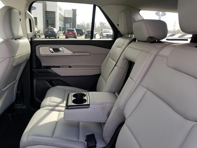 2025 Ford Explorer Active 4WD