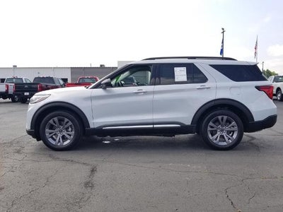 2025 Ford Explorer Active 4WD