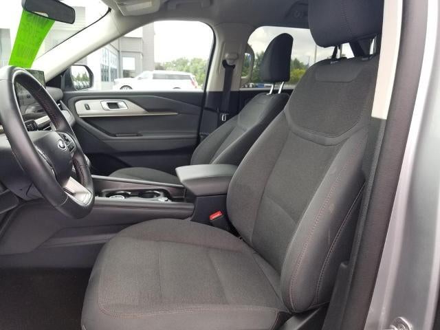 2025 Ford Explorer Active 4WD