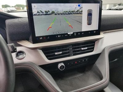 2025 Ford Explorer Active 4WD