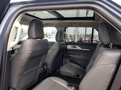 2025 Ford Explorer Active 4WD