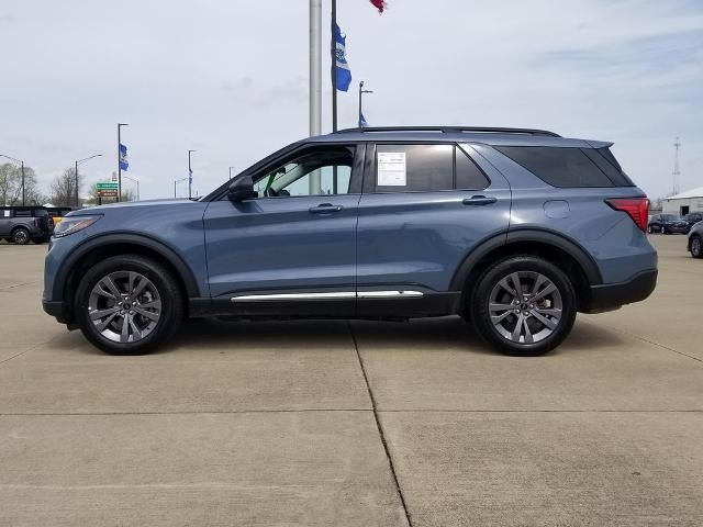 2025 Ford Explorer Active 4WD