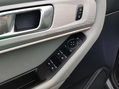 2025 Ford Explorer Active 4WD