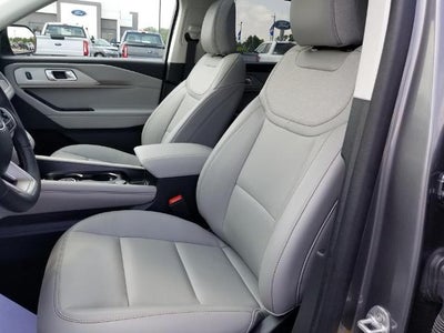 2025 Ford Explorer Active 4WD