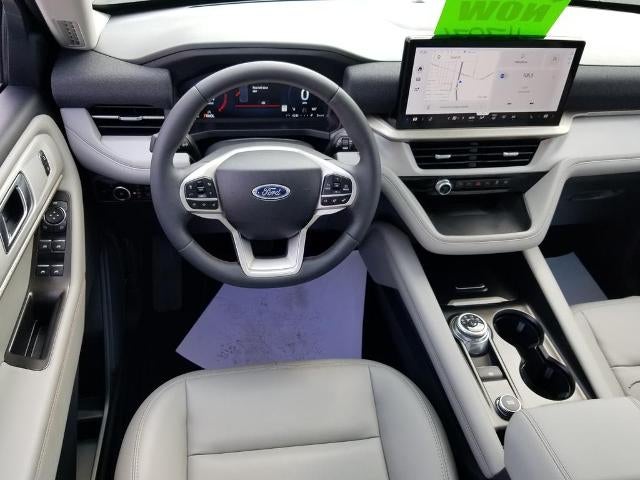 2025 Ford Explorer Active 4WD