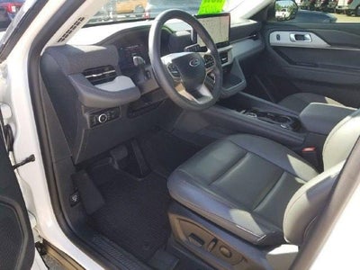 2025 Ford Explorer Active 4WD