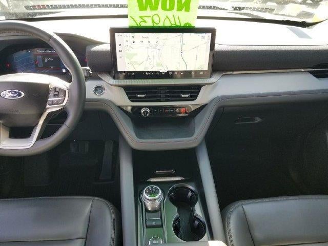 2025 Ford Explorer Active 4WD