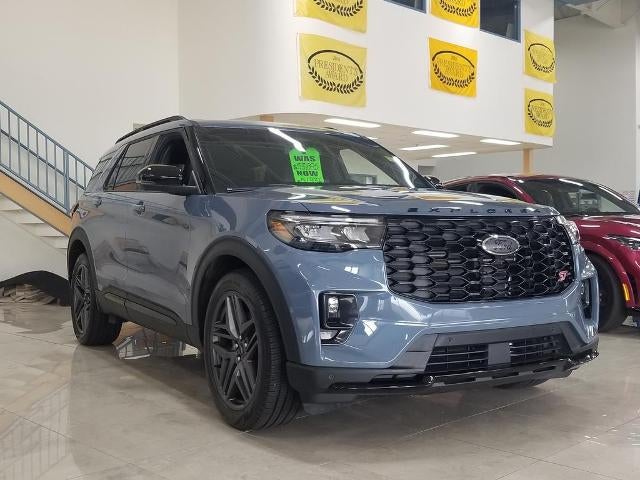 2025 Ford Explorer ST 4WD