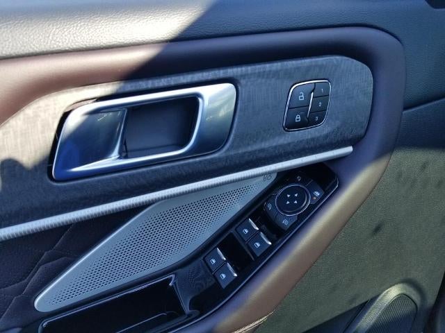 2025 Ford Explorer Platinum 4WD