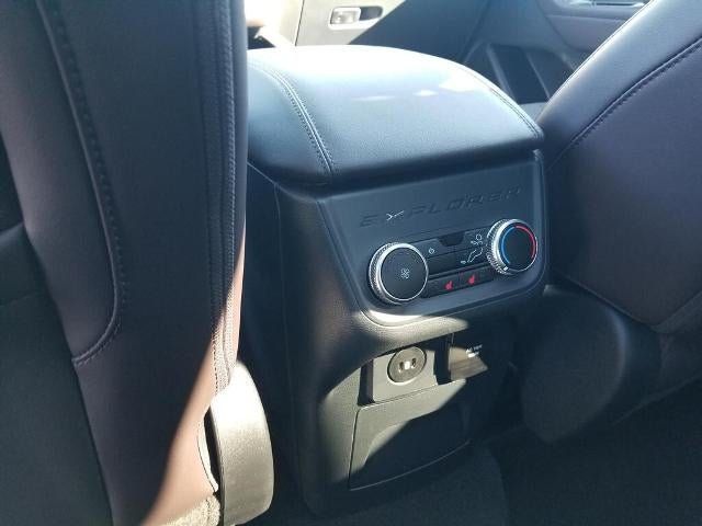 2025 Ford Explorer Platinum 4WD