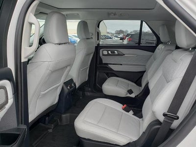 2025 Ford Explorer Platinum 4WD